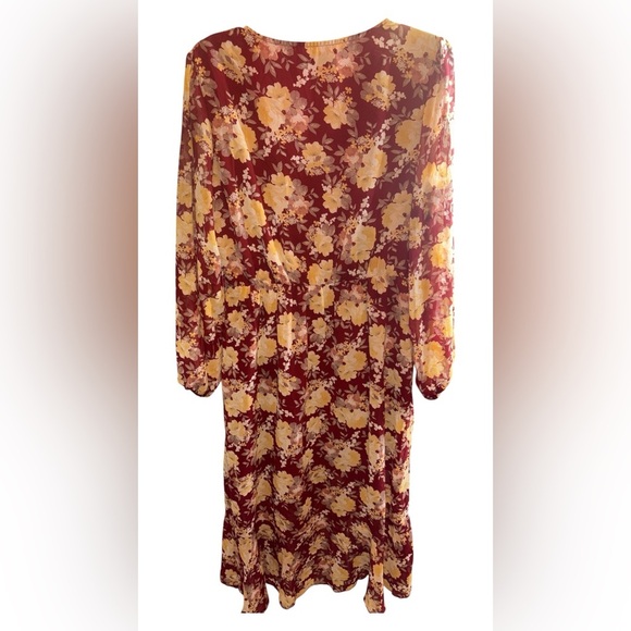 Chic Floral Long Sleeve Dress - Picture 4 of 7